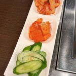 本格焼肉・もつ鍋 肉衛門 - 
