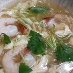 麦衛門 - 海老と生ゆばのあんかけうどん
      大きな海老が3匹も！