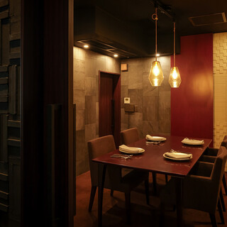 【少人数様でも使える個室を完備】接待～記念日・デートなどにも