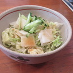 キッチン・オバサン - ロールキャベツでは味噌汁の代わりにサラダがつく