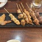 ハッケン酒場 - 串の盛り合わせ