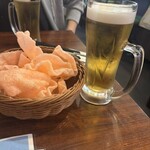 ハッケン酒場 - お通しと生ビール