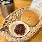 コメダ珈琲店 - 料理写真:アイスコーヒー
選べるモーニング（ローブパン＆コメダ特製おぐらあん）