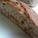 ブノワトン - 穀物の味ぎっしり、のパン。