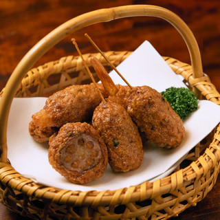 Handmade at the shop! Kurawanka specialty “Stone mill handmade fish cake”