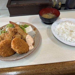 ランチハウス_0