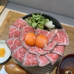 Niku Tare Ya Namba baru ten - 黑毛和牛烤牛肉饭加肉&加蛋¥1,880
