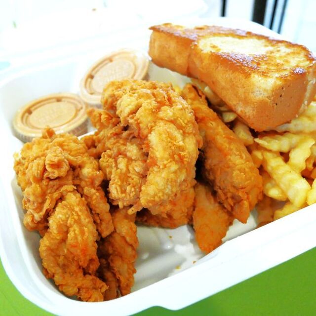 Raising Cane's Royal Hawaiian - ワイキキ/アメリカ料理 | 食べログ