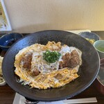 丼専門店よるべ - 料理写真:ジャンボかつ丼
