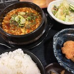 和×中×韓料理 個室 三国団 - 