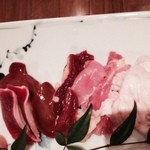 じどりや 穏座 - 鍋の鶏もつ