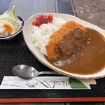 美味亭 - 料理写真:カツカレー 830円