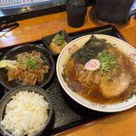 よなき家本店 - 