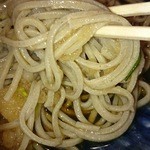 くらそば幸道 - 麺のリフトアップ写真