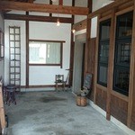 くらそば幸道 - 店への出入口通路