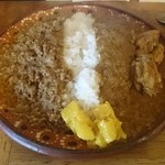 カレーちゃん家 - あいがけカレー(キーマ＆チキン)