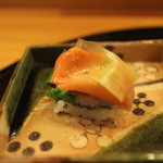 旬席 鈴江 - 赤貝すし