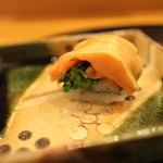 旬席 鈴江 - 赤貝すし