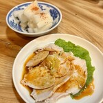 花巻食堂 - 花巻季節野菜の自家製つけもの / 二戸よだれ鶏