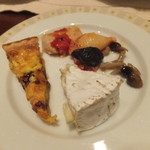 インペリアルバイキング サール - チーズ・キッシュ・白身魚の何か