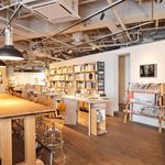 イマ カフェ - <'15/02/27撮影>店内のテーブル席の風景です