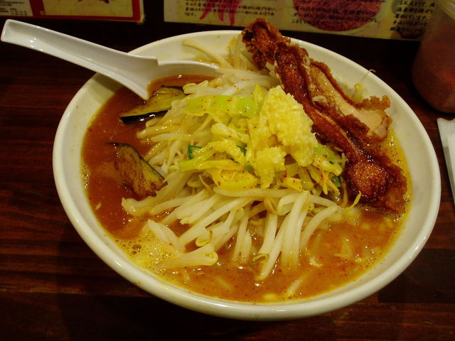 移転 旨辛ラーメン 表裏 ヒョウリ 水道橋 ラーメン 食べログ