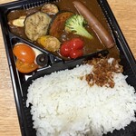 チライ - Chirai特製カレーテイクアウト版 （1,500円）。