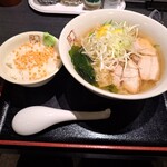 喜多方ラーメン 坂内 - 料理写真: