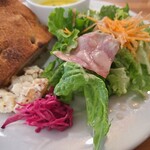 アド・パンデュース - 野菜サラダ、ぽてと