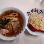 中華　桃華飯店 - 料理写真:半チャンラーメン