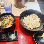肉汁饂飩屋 とこ井 - 料理写真:肉なすつけ汁うどん
