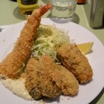 三陸産カキフライランチ1340円withエビフライトッピング300円