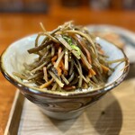 とらや - きんぴらごぼうのせご飯　ごぼうがシャキシャキで美味っ！！