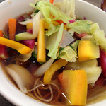 匠の手もみ蕎麦と健康野菜のかき揚げ にこあん - 