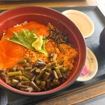 とちの茶屋 - にじます漬け丼