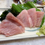 一平 - マグロカマ刺身