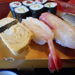 満寿鮨 - ネタがそろってます