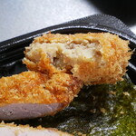 あんず お肉の工場直売所 - メンチカツ書いたが、コロッケかな♪