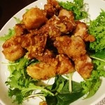 クロモリ - 夜：スペアリブ山椒塩炒め