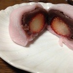 きね八 - いちご大福の中