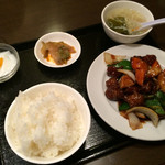 天福楼 - 黒酢豚定食