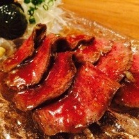 焼肉うしごろ 西麻布本店 - 厳選赤身のローストビーフ
