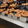 Full Full パンとワイン - 料理写真:パン棚