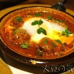 マンワール - ケフタと落とし卵のトマト煮(￥850)