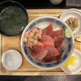 丼ぶり屋 まぐろ丼 恵み_0