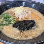 支那そば やそじ - 料理写真:背脂らぁ麺(中太麺)