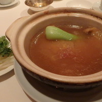 倶楽湾 - 土鍋で鱶鰭姿煮