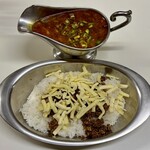かれーの店 うどん  - 春スープカレー・チーズ・スパイシーひき肉