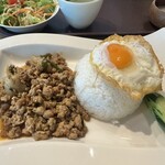 エムエム タイ - 