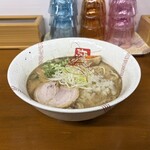 らーめん弥七 - 濃厚だけど重すぎない、地鶏白湯。